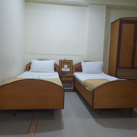 Dp Oberoi Residency Hotell Kochi Exteriör bild
